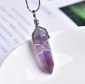 Crystal pendent necklace